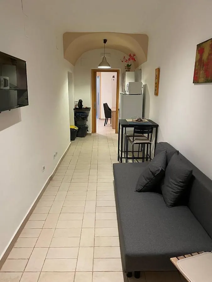 Alex Comfort House Bari