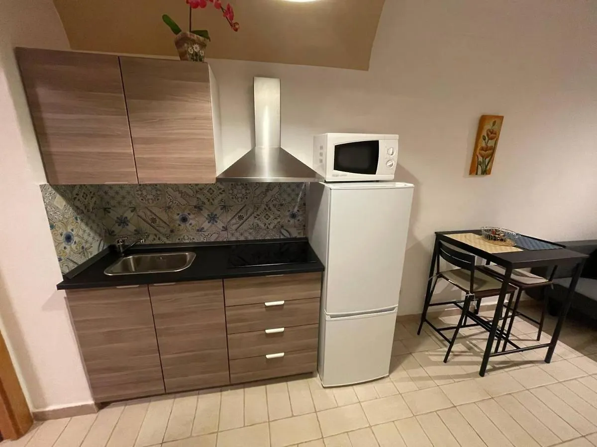 Alex Comfort House Bari